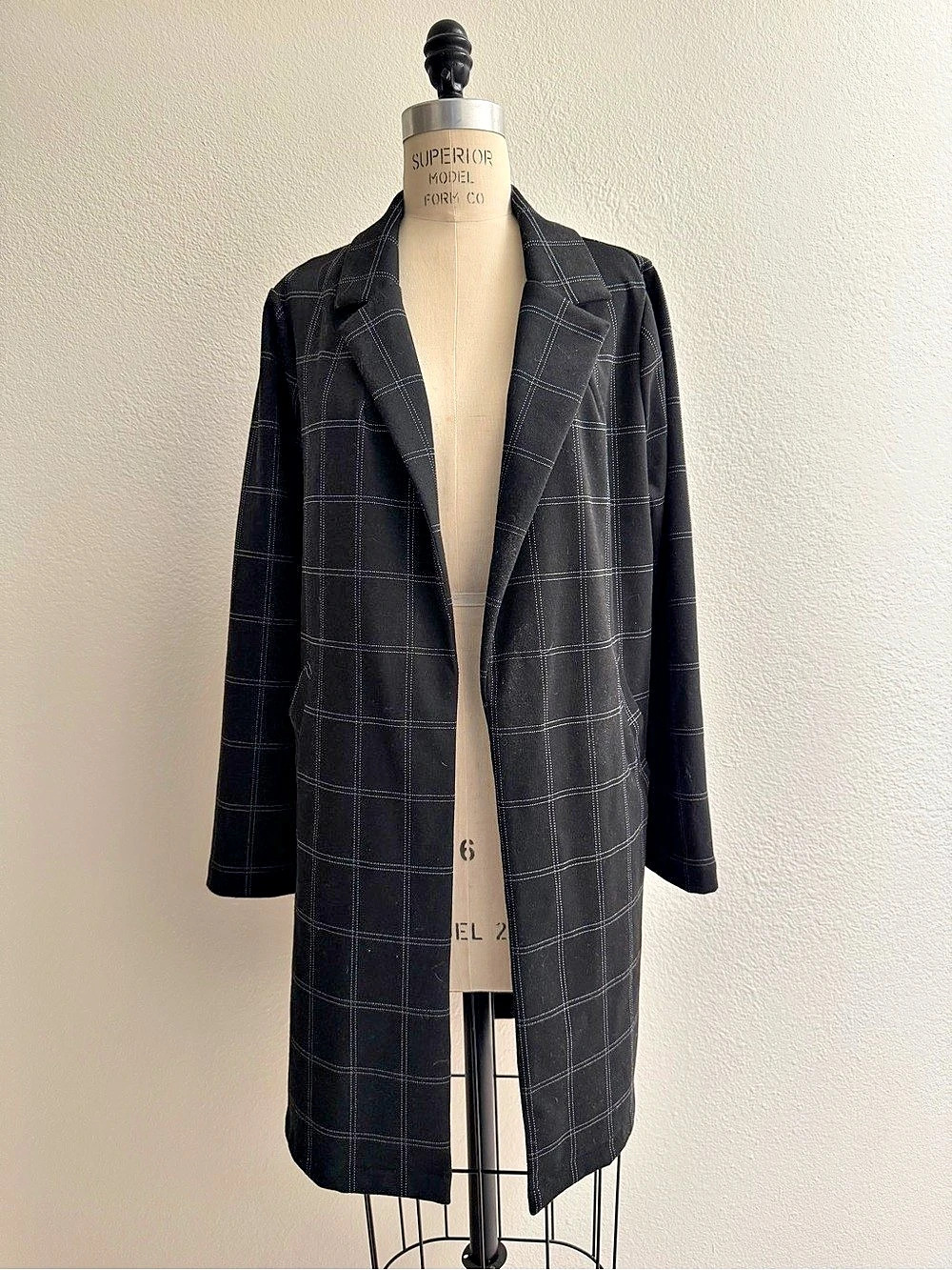 MelloDay Plaid Long Blazer in Black Like New